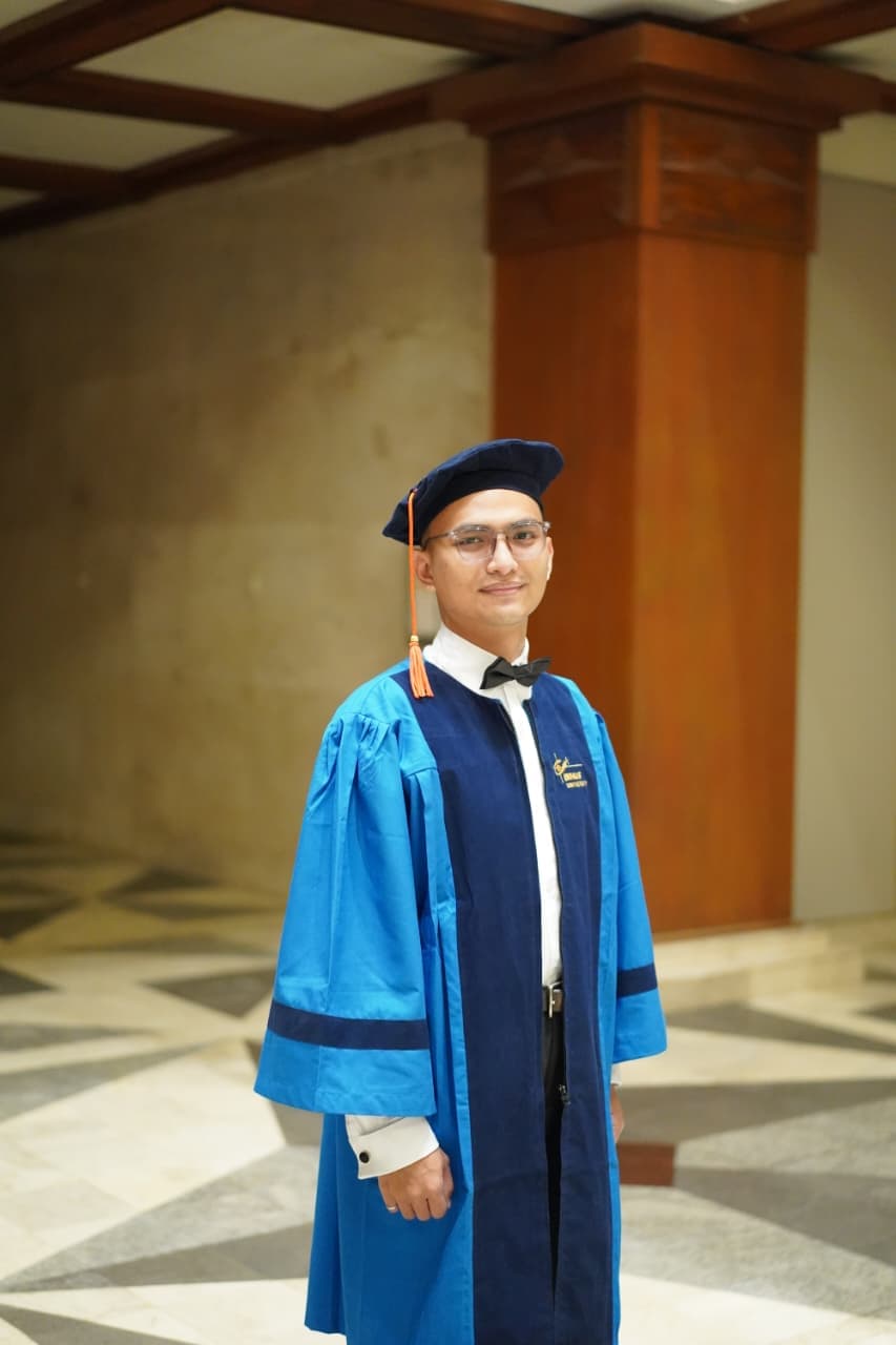 Graduation Official Potrait